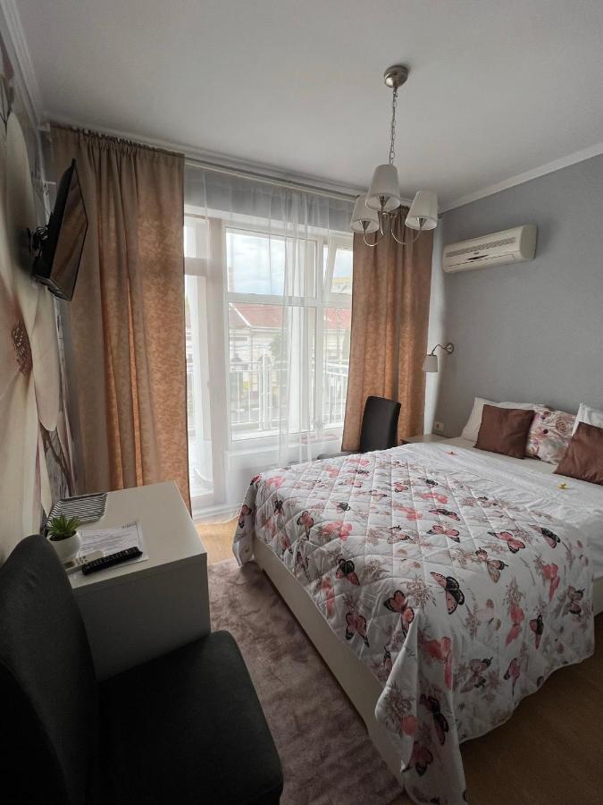 Artmotel & Bistro Haţeg Екстериор снимка