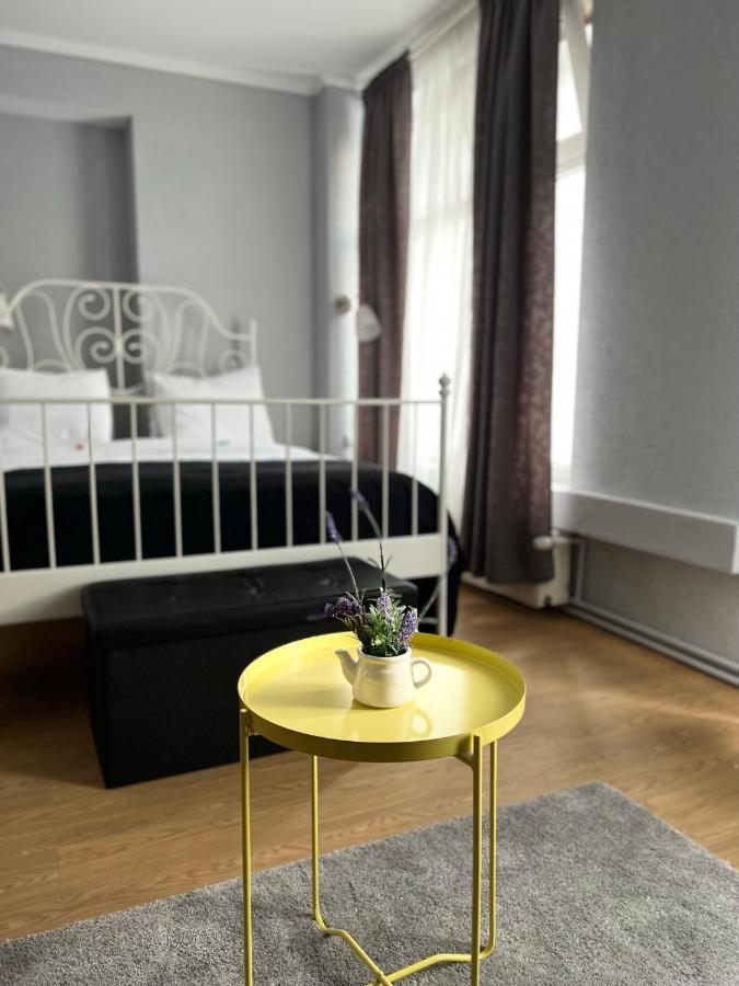 Artmotel & Bistro Haţeg Екстериор снимка