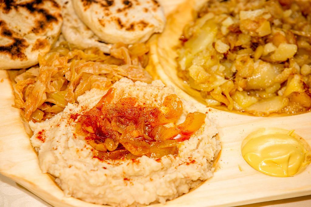 Artmotel & Bistro Haţeg Екстериор снимка
