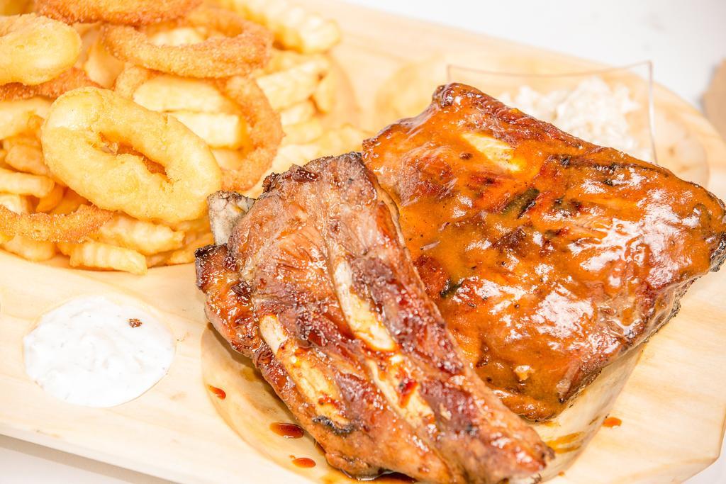 Artmotel & Bistro Haţeg Екстериор снимка